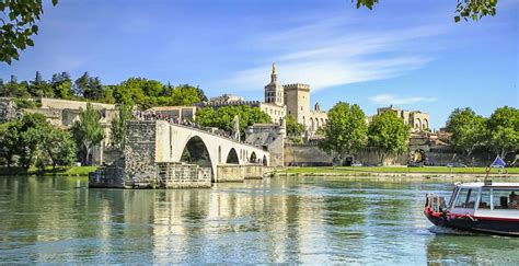 Poitiers → Avignon Centre by Train from £85.35